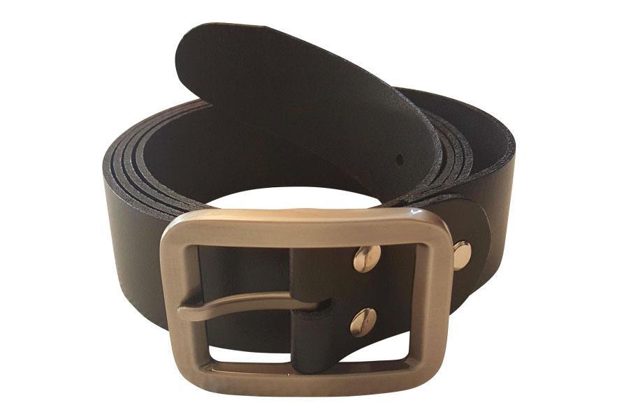 Svart läderbälte med stort spänne (Scanbelt)